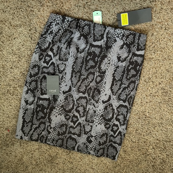 Lysse Charity Pencil Skirt NWT Snake Print M - Picture 5 of 8